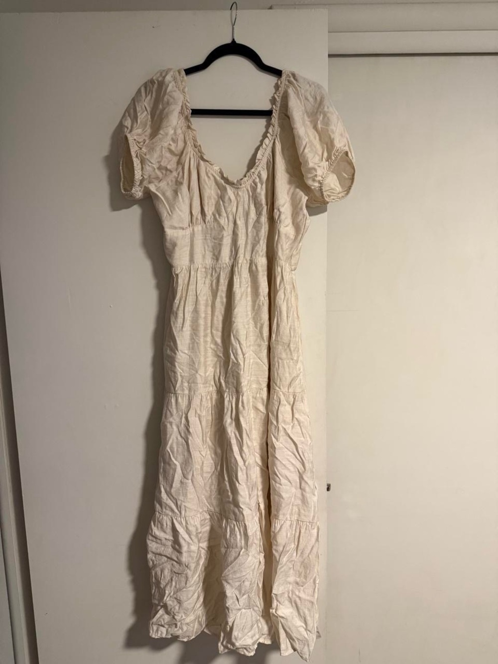 Forever 21 Cream Puff-Sleeve Maxi Dress with Scoop Neck